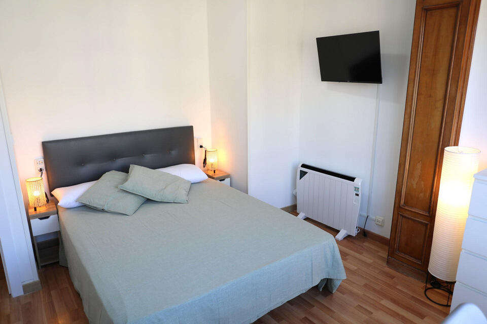 Plaça de Joaquim Folguera (Barcelona)- 4